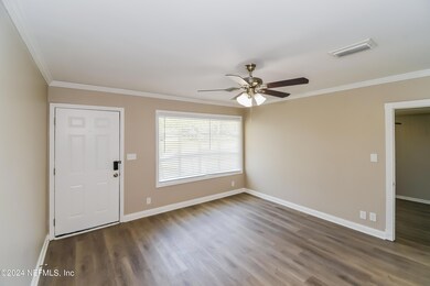 003-photo-living-room-10912137