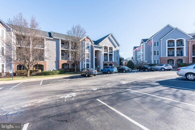 46608 Drysdale Terrace unit 100, Sterling, VA 20165 - photo 2