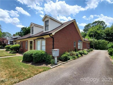 127 N Oakwood Dr, Statesville, NC 28677 - photo 2