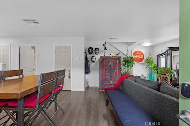 26146 Gravett Place, Santa Clarita, CA 91350 - photo 4