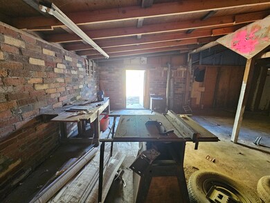 2150 White Ave, Klamath Falls, OR 97601 - photo 5