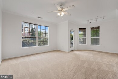 12900 Centre Park Cir unit 108, Herndon, VA 20171 - photo 2