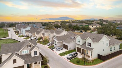 Birds eye view of property featuring a residentia