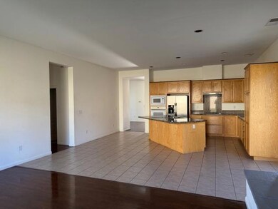 19981 Panoz Cir, Patterson, CA 95363 - photo 7