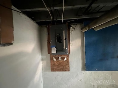 805 Mary Etta St, Middletown, OH 45042 - photo 6