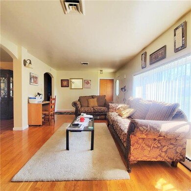 1017 N Poplar St, Whitehall, PA 18052 - photo 2