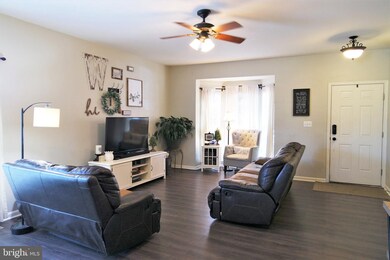 195 Oxbow Dr, Strasburg, VA 22657 - photo 6