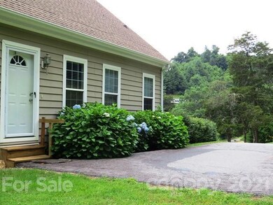 572 Roland Branch Rd, Burnsville, NC 28714 - photo 5