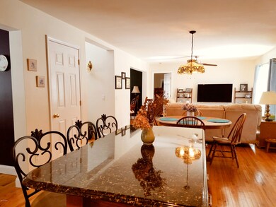 141 Hawthorne Dr, Milford, PA 18337 - photo 6