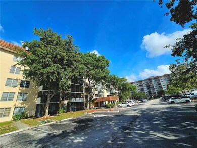 4172 Inverrary Dr unit 410, Lauderhill, FL 33319 - photo 2