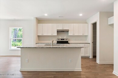 Hickory - Craftsman Vinyl - 961 Pine Nee