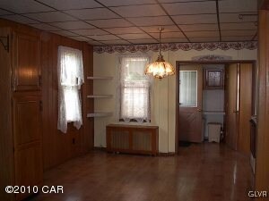 225 S 3rd St, Lehighton, PA 18235 - photo 3