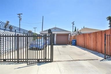 2060 E Wayside St, Compton, CA 90222 - photo 4