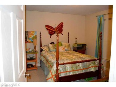 2nd Bedroom.