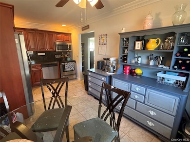 10 Smithtown Blvd unit 7B, Smithtown, NY 11787 - photo 4