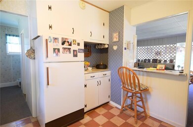 Kitchen with bar