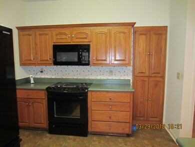 Stove & Microwave remain