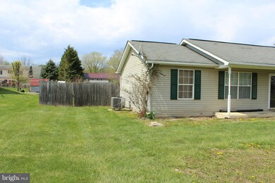 72 Declaration Dr, Inwood, WV 25428 - photo 2