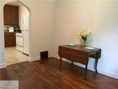 418 Strathmore Rd, Lansing, MI 48910 - photo 5