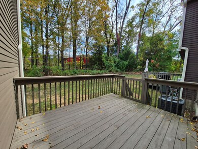 14 Teal Cir unit 14, Tariffville, CT 06081 - photo 4