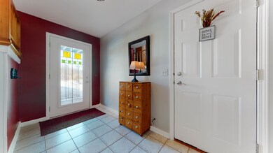 1037 Edgewater Dr, Naperville, IL 60540 - photo 6