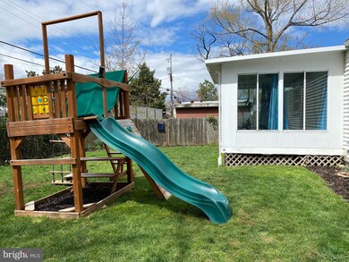 6728 Swarthmore Dr, Alexandria, VA 22307 - photo 2