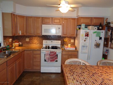30 Hartford Inside 024