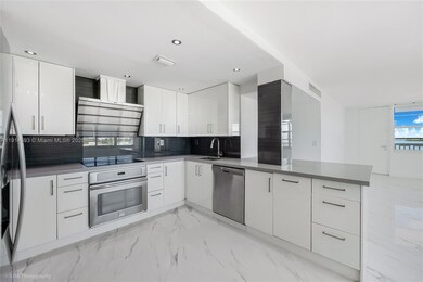 Villa Bay Vista unit 904, Miami Beach, FL 33141 - photo 3