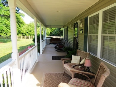 8761 Chatham Rd, Martinsville, VA 24112 - photo 5