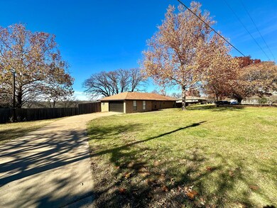 4815 Theresa Dr, Denison, TX 75020 - photo 2