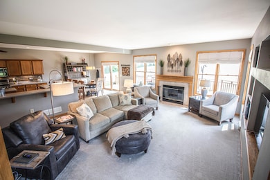 Great Room w/ Natural Fireplace