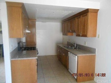 12246 Carnation Ln unit A, Moreno Valley, CA 92557 - photo 2