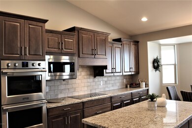 2331 KITCHEN 4