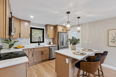 8 Mulberry Cir, Ayer, MA 01432 - photo 4