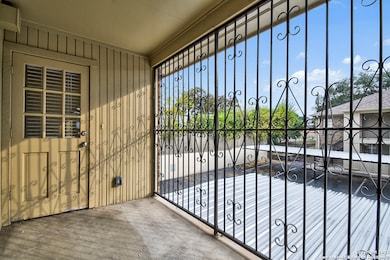 7926 Broadway St unit 402, San Antonio, TX 78209 - photo 4