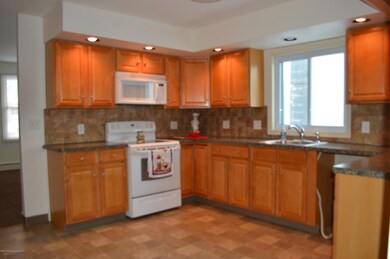 425 Putnam St, Scranton, PA 18508 - photo 4