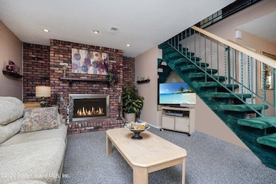 87 Stone Ln unit 118, Staten Island, NY 10314 - photo 6