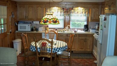 1320 Meeker Rd, Dallas, PA 18612 - photo 2