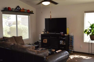 AM-livingroom2