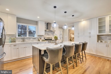 2411 Claremont Dr, Falls Church, VA 22043 - photo 2