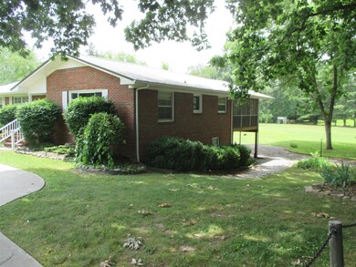 304 Shelton Rd, Manchester, TN 37355 - photo 4