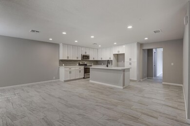 504 S Allen-9
