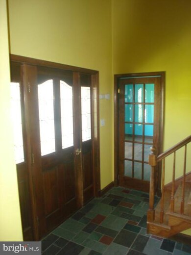 2420 Doubs Ct, Adamstown, MD 21710 - photo 4