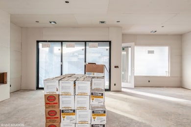 04_1708ARABIANWAYEAST_1_LivingRoom_HiRes