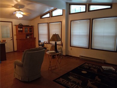 Living room/dining room