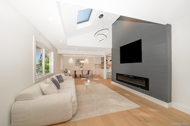 5 Huron Ave, Massapequa, NY 11758 - photo 6