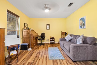 417 Pecan Ct, Jefferson, TX 75657 - photo 6