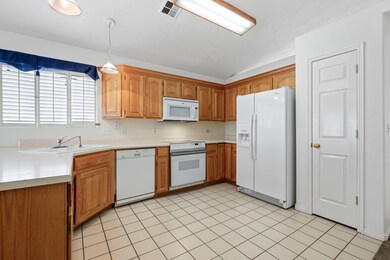7-web-or-mls-504 E Telegraph #14 - www.