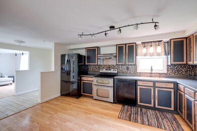 69 Mountain View Rd_Gray_25
