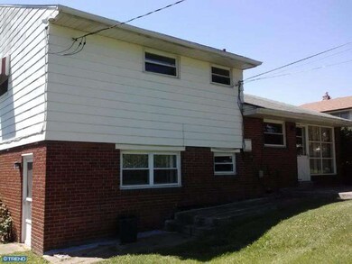 255 Richards Ave, Lansdowne, PA 19050 - photo 2